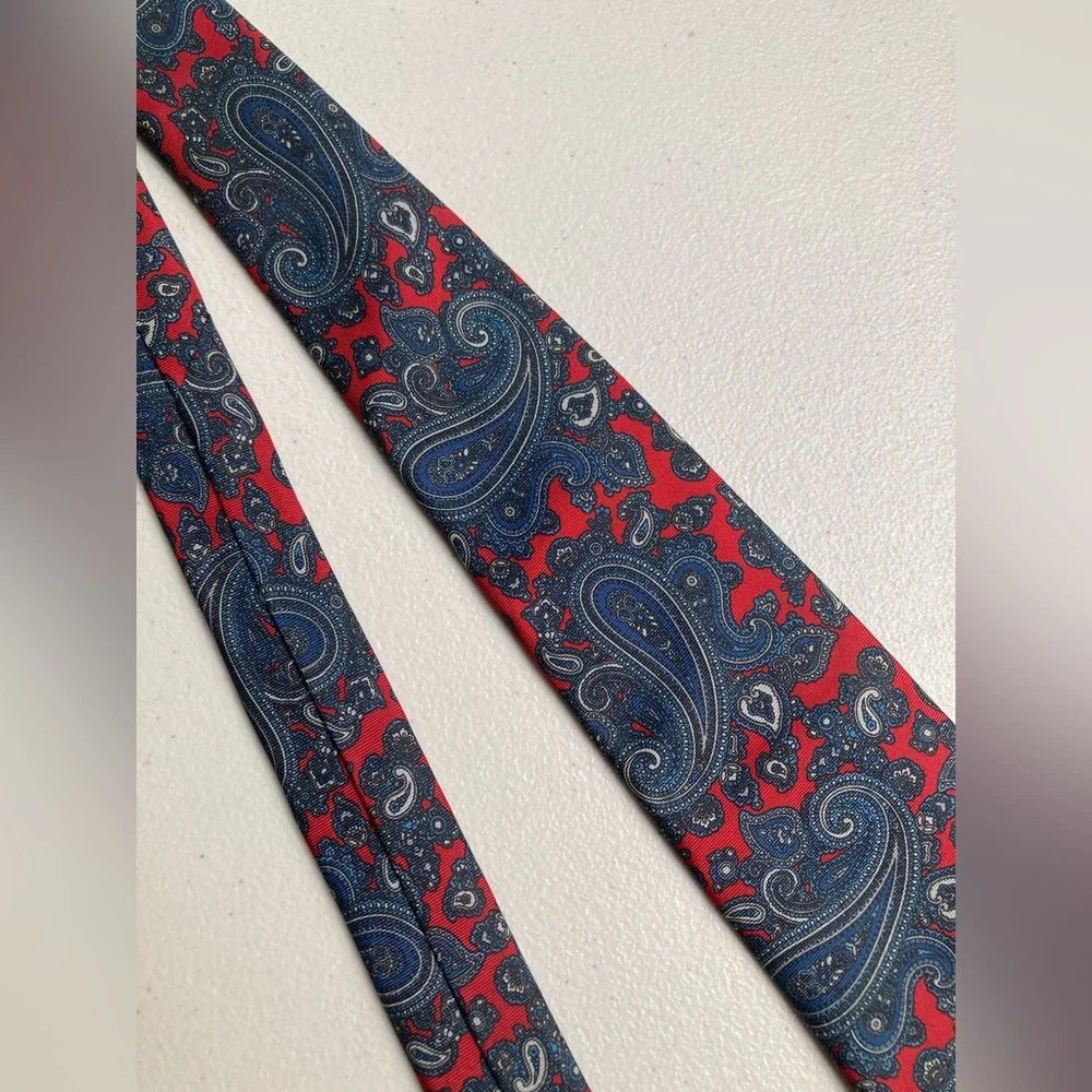 Envoy 100% Silk Red Tie With Blue Paisley Pattern